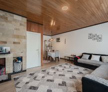Ruime woning met garage en opslagruimte te Oostende