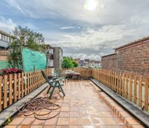 Ruime woning met garage en opslagruimte te Oostende