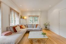 Karaktervol huis te koop in Sint-Michiels