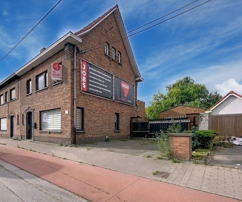 Ruime halfopen woning met 5 slaapkamers in Aalter