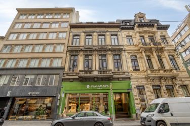 Duplex de deux chambres avec terrasse ouest à Saint-Gilles