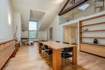 Duplex de deux chambres avec terrasse ouest à Saint-Gilles