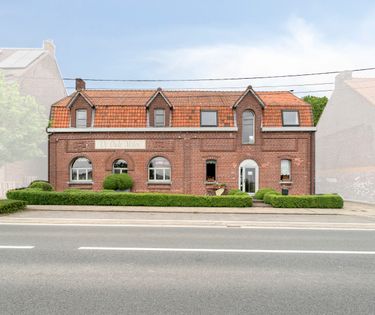 Horecazaak met appartement in Heuvelland te koop