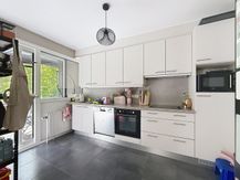 Ruim appartement met twee slaapkamers te huur in Kortrijk 