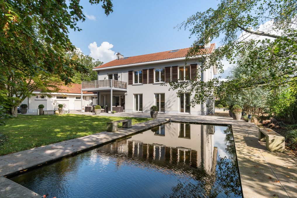 Exclusief landhuis met parkdomein in Aldeneik