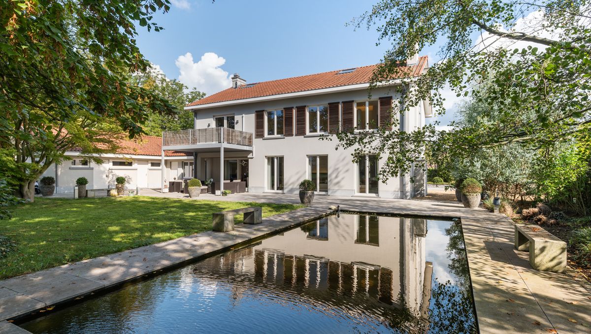 Exclusief landhuis met parkdomein in Aldeneik