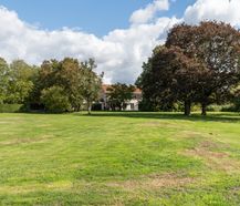Exclusief landhuis met parkdomein in Aldeneik