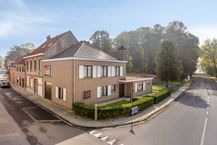 Ruim huis te koop met 5 kamers in Elverdinge