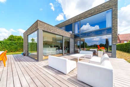 Villa te koop Oostrozebeke