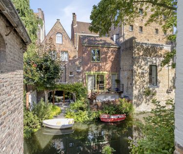 Unieke stadswoning te koop in de adembenemende Moerstraat