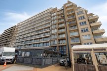 Propriété d'accueil louée dans un emplacement privilégié sur Zeedijk Blankenberge