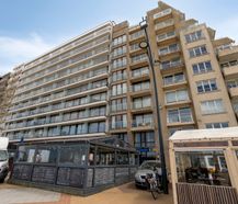 Propriété d'accueil louée dans un emplacement privilégié sur Zeedijk Blankenberge