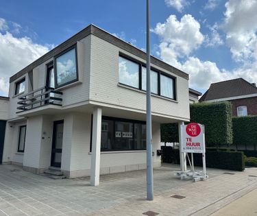 Commerciële ruimte te huur in het centrum van Deerlijk