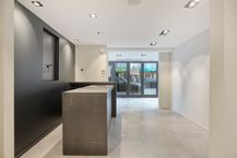 Commercial property in a prime location (approx. 76 m² + 10 m² basement)