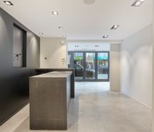 Commercial property in a prime location (approx. 76 m² + 10 m² basement)