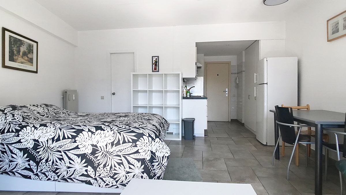 Studio met zicht op centraal station te Antwerpen te koop