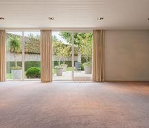 Uniek alleenstaand huis met diverse mogelijkheden te Izegem
