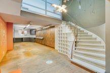 Commercieel pand met duplexappartement in de Gasthuisstraat!