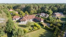 residentieel gelegen villa op 3490 m² te koop in Lichtaart