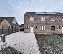 Nieuwbouwwoning met 4 slaapkamers in Ruiselede