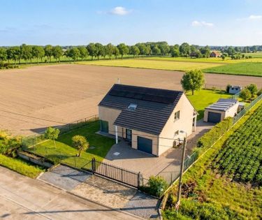 Moderne EPC A villa (2016) met vrij uitzicht te Oppuurs