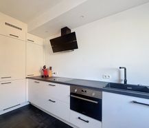 Vernieuwd appartement met 2 slaapkamers te huur in Merksem