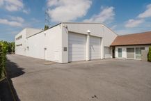 Bedrijfsgebouw met woning te Lendelede