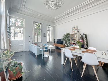 Stijlvol hoekappartement te huur in Kortrijk centrum