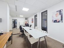 Kantoor (202 m²) te huur nabij het levendige Dok Noord 