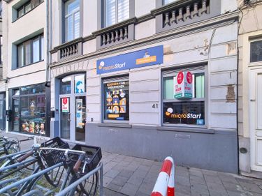 Kantoor (202 m²) te huur nabij het levendige Dok Noord 