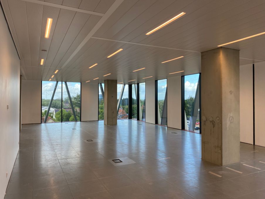 Nieuwbouw kantoor in Westwing Toren te Roeselare