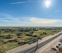 Prachtige studio met zuidgericht terras en weids uitzicht!