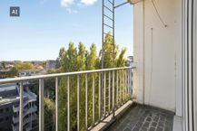 Op te frissen studio met terras te koop in Antwerpen centrum