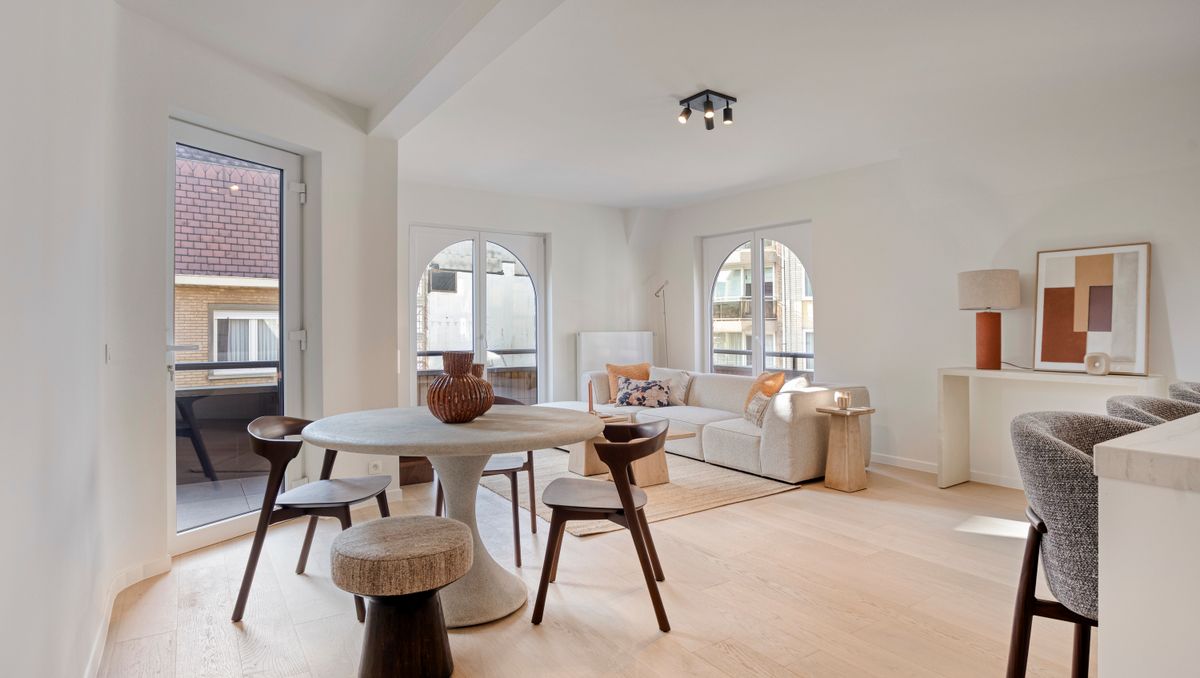 Prachtig appartement met 2 slaapkamers te koop in Duinbergen