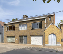 Solide huis met 4 slaapkamers, tuin, garage en kapel te koop