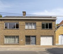 Solide huis met 4 slaapkamers, tuin, garage en kapel te koop