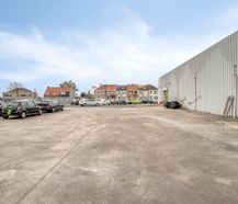 Bedrijfsterrein van ca. 6.860m² langs invalsweg in Roesealre