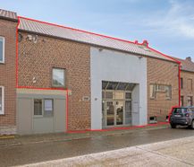 Karaktervol handelspand met woonmogelijkheden op 2.887 m²