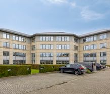 Bureau rénové avec 6 places de parking à vendre à Zaventem