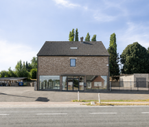 Immobilier commercial, entrepôt, duplex et terrain à Tienen
