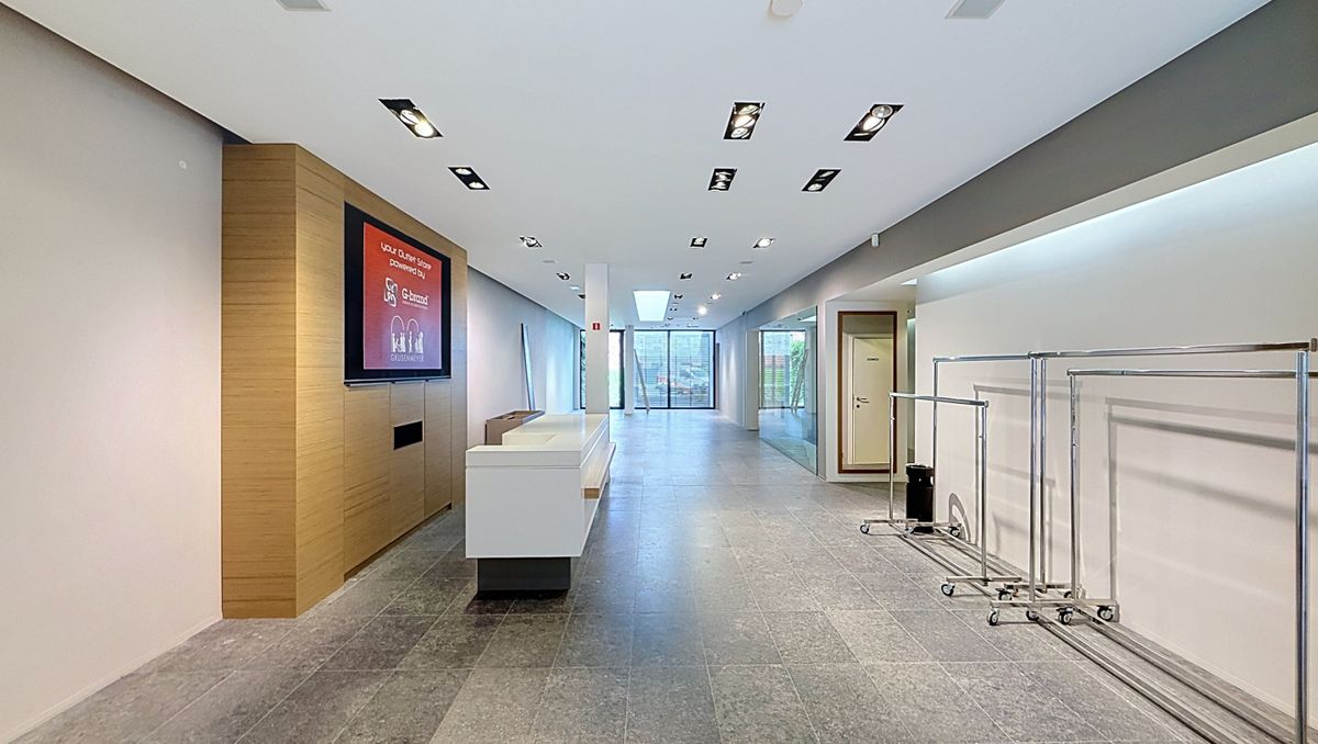 Propriété commerciale moderne (170 m²) avec sous-sol spacieux à louer à Deinze