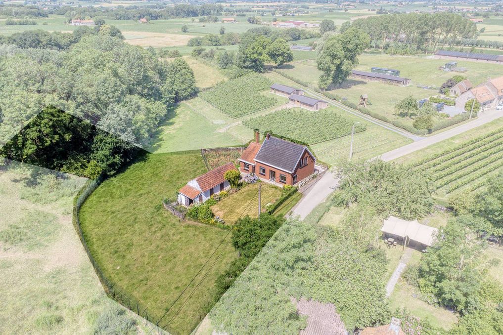 Huis met weide te koop op prachtige locatie in Heuvelland