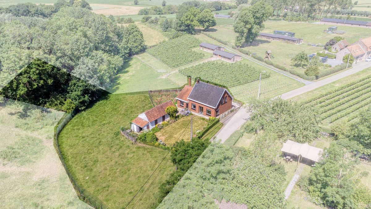 Huis met weide te koop op prachtige locatie in Heuvelland