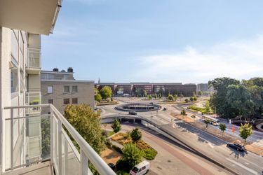 Ruim lichtrijk appartement met garage nabij centrum Brugge