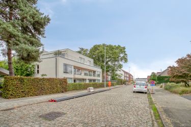 Instapklaar appartement met zonnig terras te koop in Rumbeke
