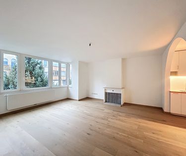 Julien Hanssens: Gerenoveerd 3-slpk appartement