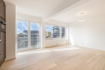 Gerenoveerd appartement met 2 slaapkamers te koop in Heist
