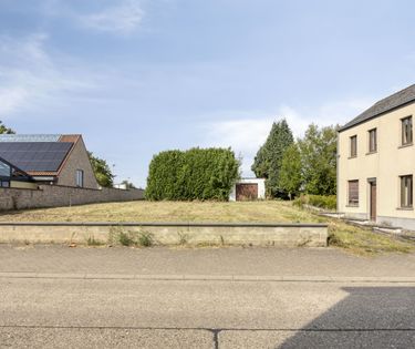 Ruime bouwgrond van 13a60ca met ontwikkelingspotentieel in Riemst