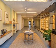 Appartement loué + rez-de-chaussée commercial