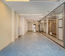 Appartement loué + rez-de-chaussée commercial